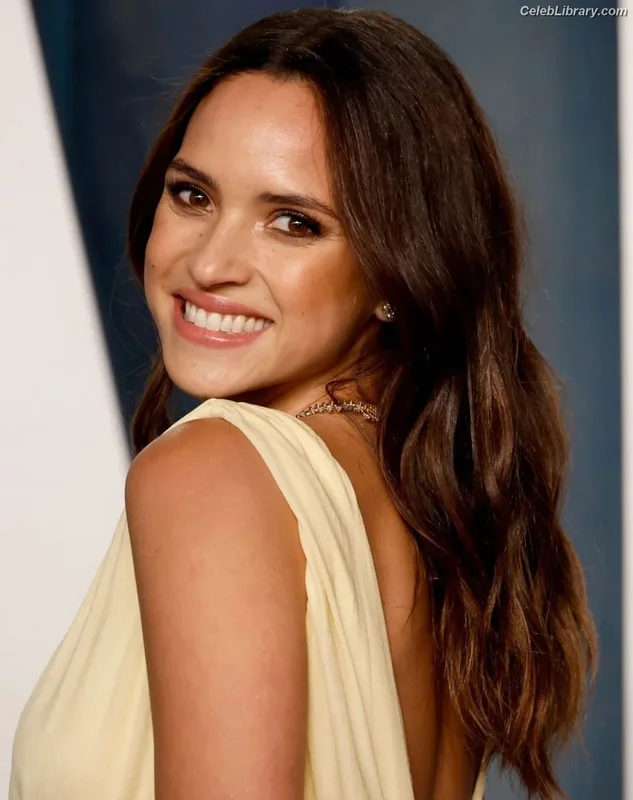 Adria Arjona photo 2 of 668