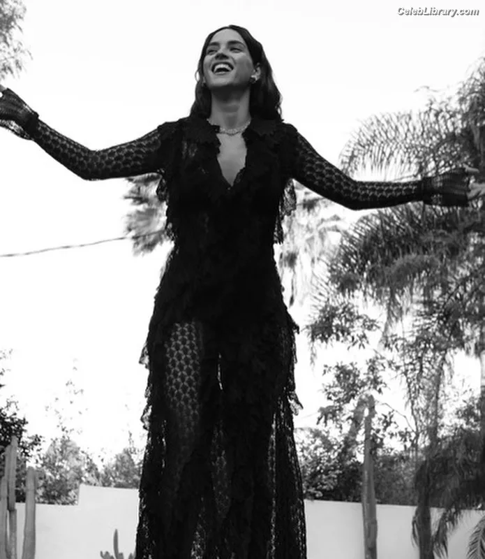Adria Arjona photo 12 of 668
