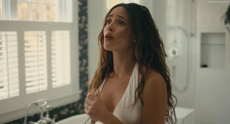 Adria Arjona photo 1 of 668