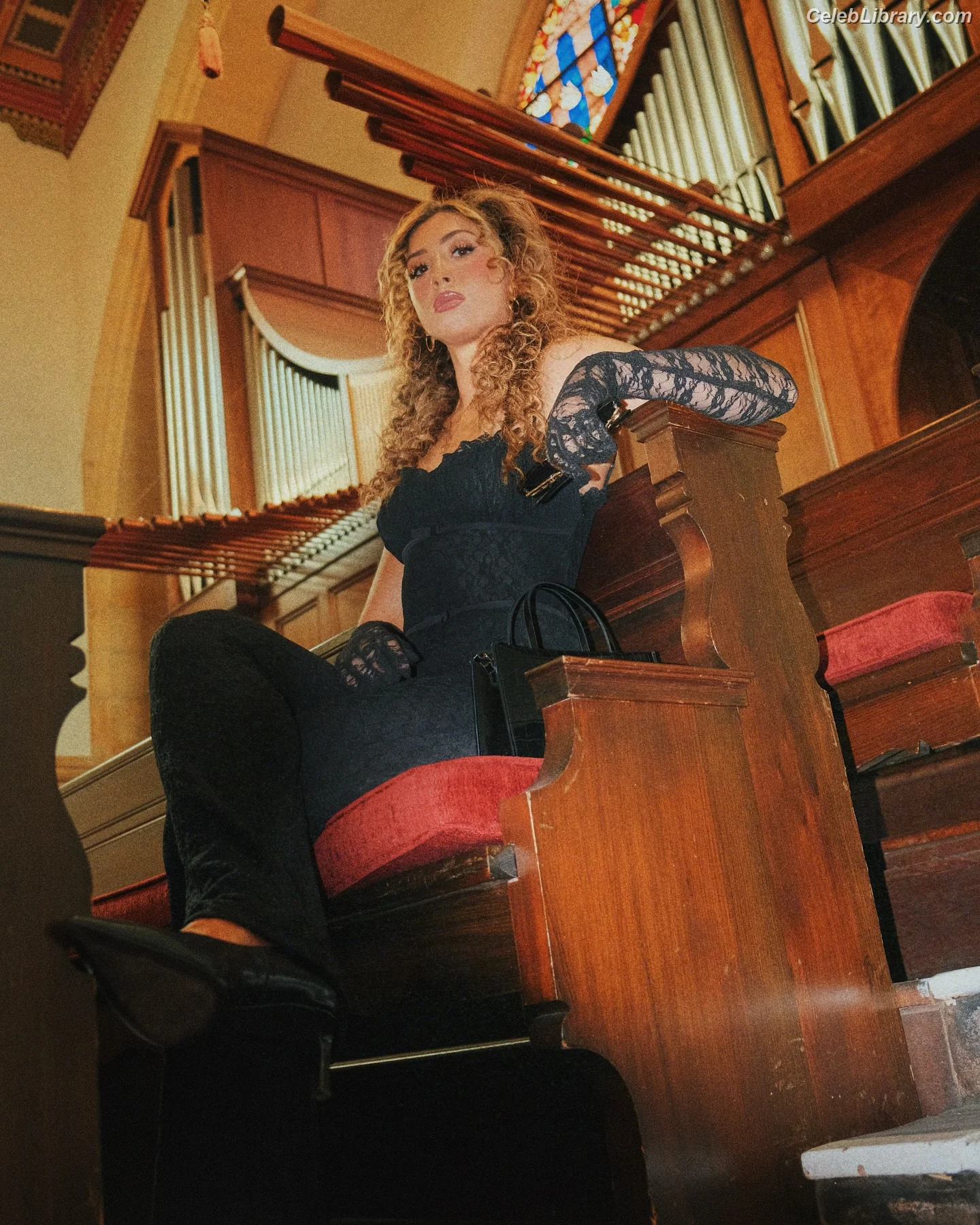 Adriana Rizzo photo 13 of 300