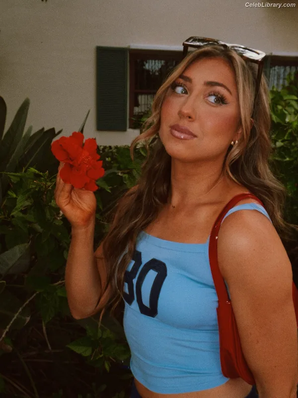 Adriana Rizzo photo 7 of 301