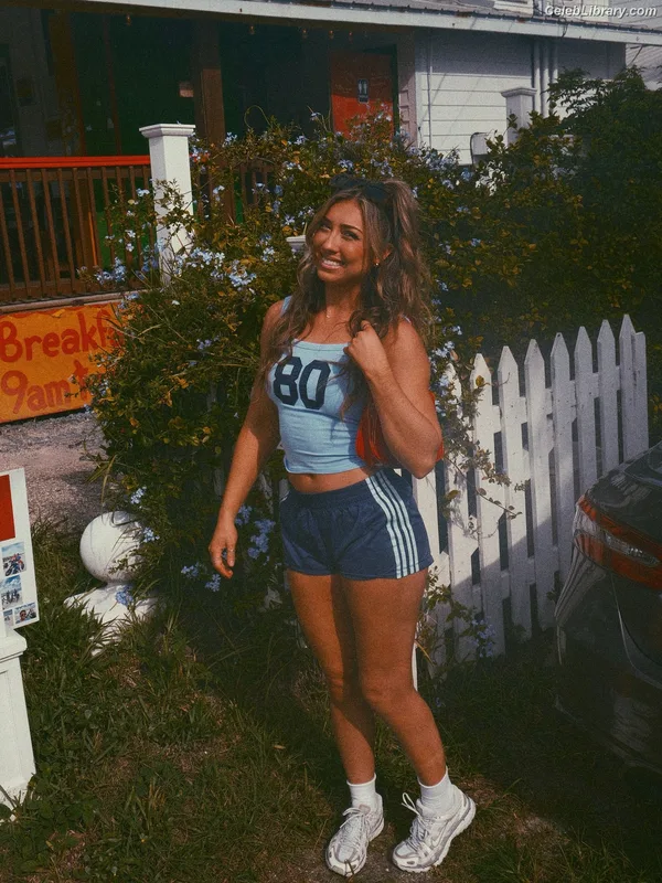 Adriana Rizzo photo 9 of 301