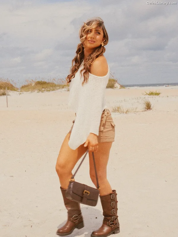 Adriana Rizzo photo 16 of 301