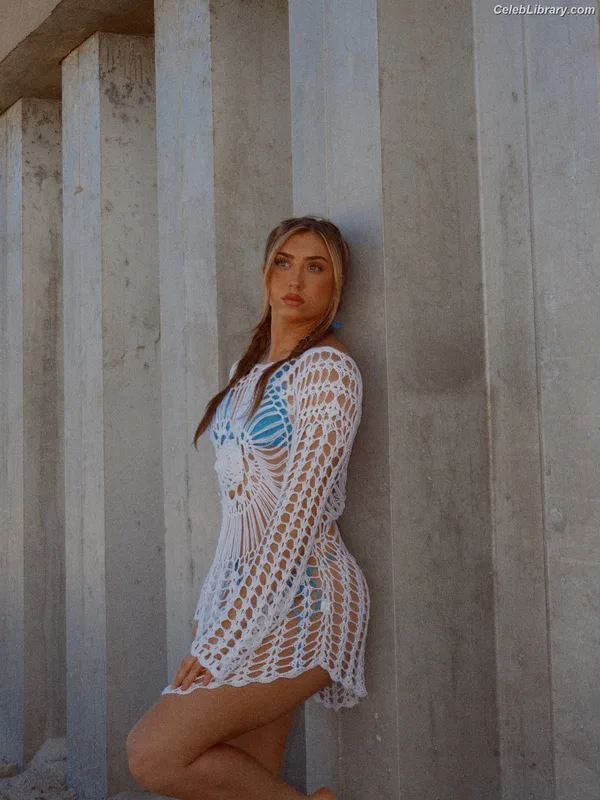 Adriana Rizzo photo 1 of 301