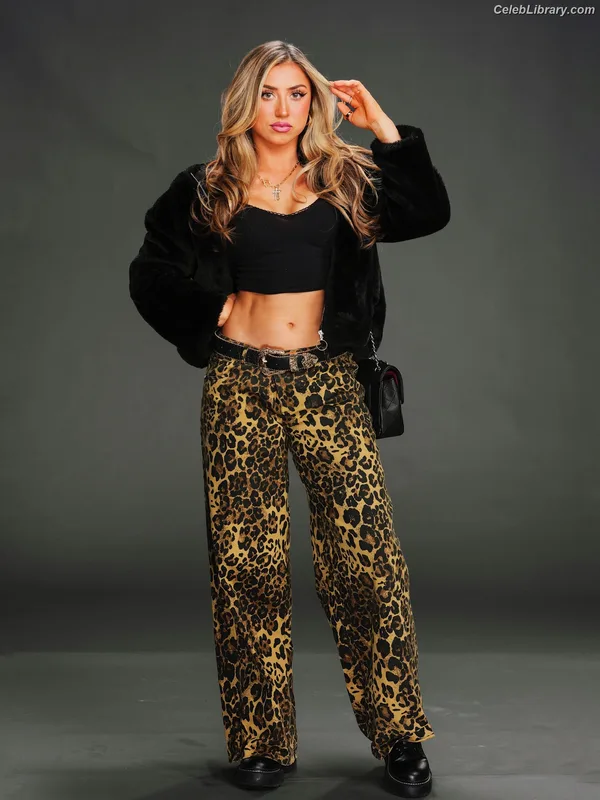 Adriana Rizzo photo 7 of 301