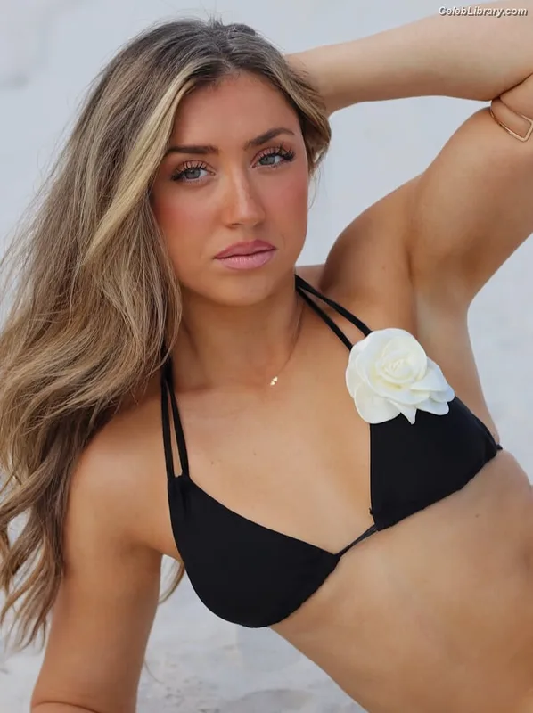 Adriana Rizzo photo 9 of 301