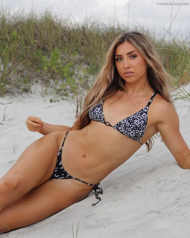 Adriana Rizzo photo 18 of 301