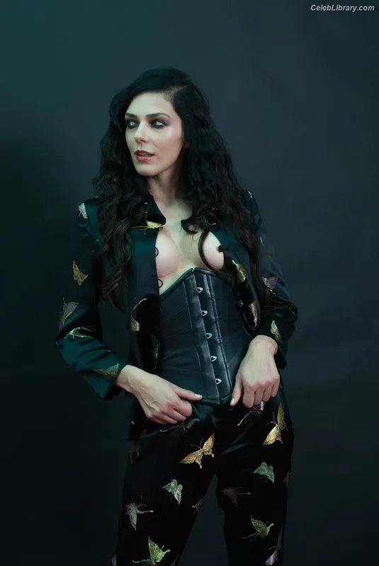 Adrianne Marie Curry photo 2 of 226