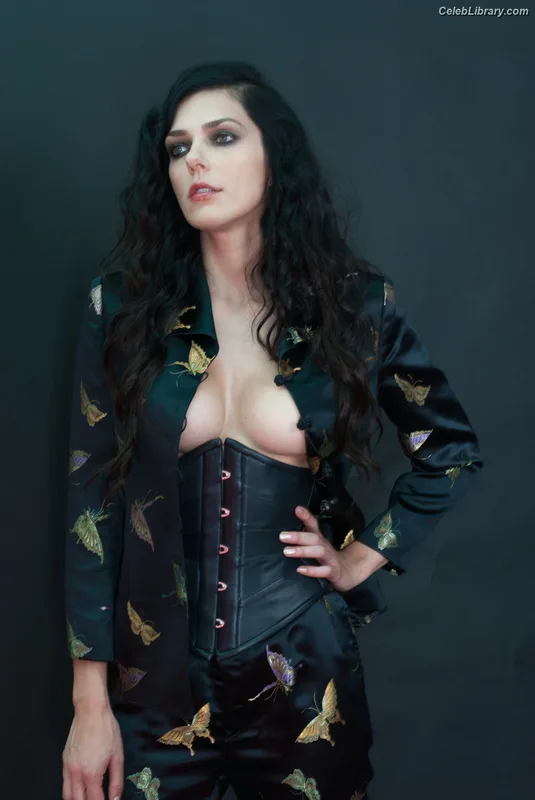 Adrianne Marie Curry photo 21 of 226