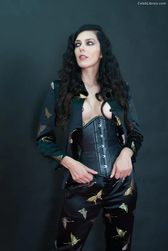 Adrianne Marie Curry photo 1 of 226