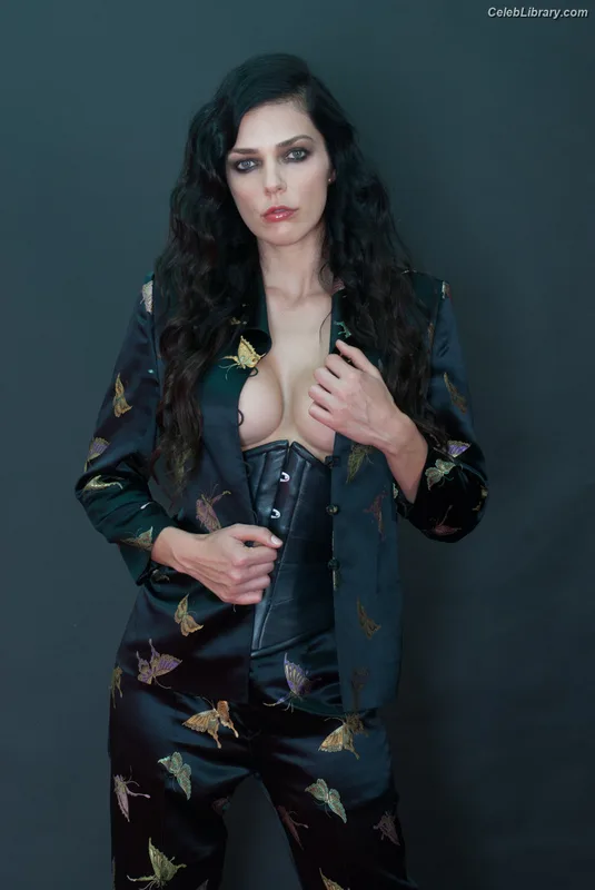 Adrianne Marie Curry photo 9 of 226