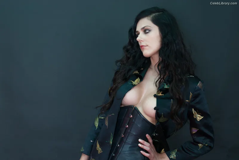 Adrianne Marie Curry photo 5 of 226