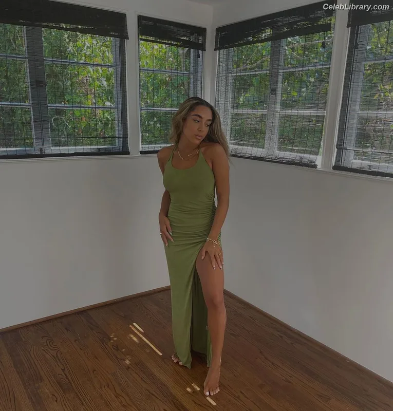 Adrienne Bailon photo 4 of 158