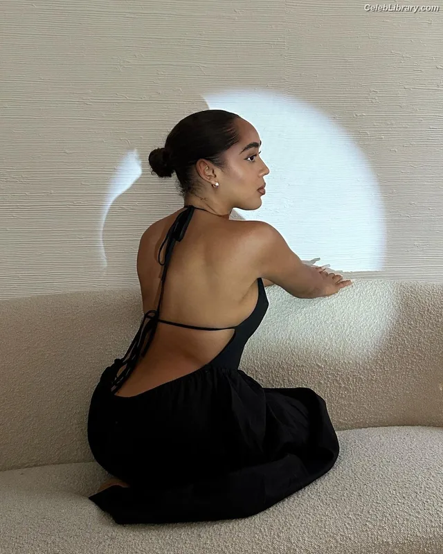 Adrienne Bailon photo 16 of 158