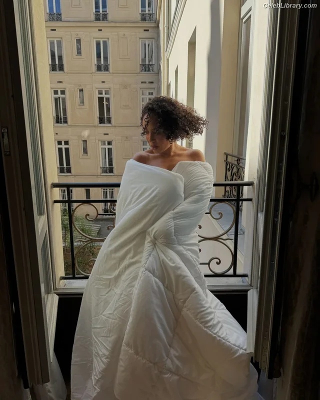 Adrienne Bailon photo 11 of 158