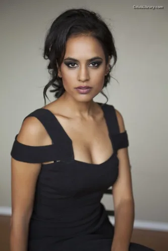 Agam Darshi photo 14 of 87