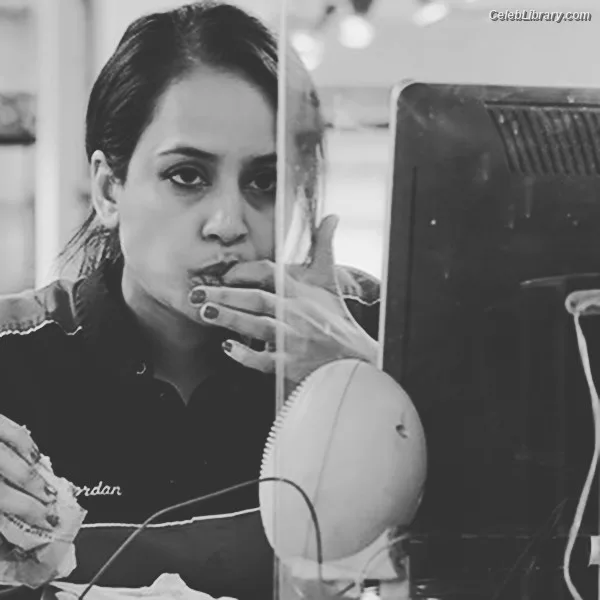 Agam Darshi photo 13 of 87