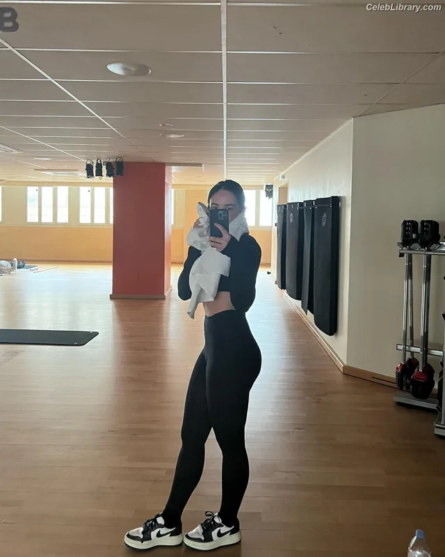 Agathe Auproux photo 14 of 458