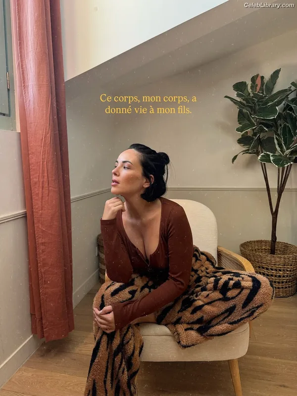 Agathe Auproux photo 15 of 458