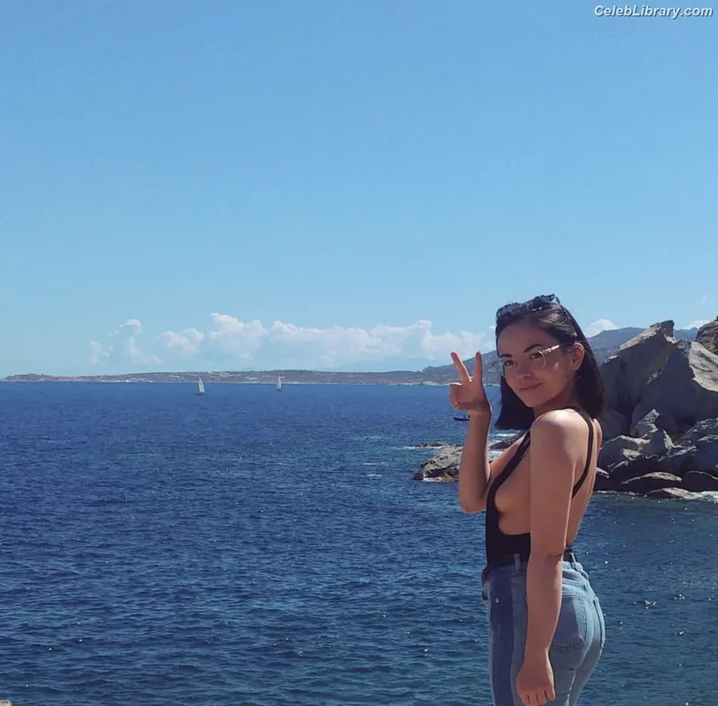 Agathe Auproux photo 19 of 458