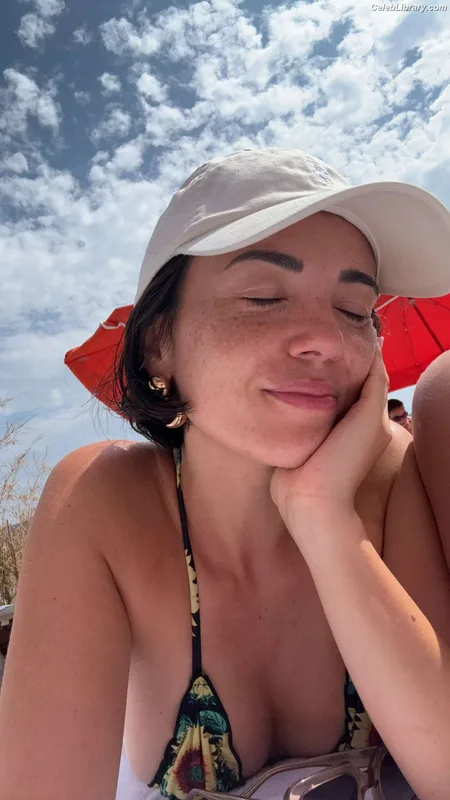 Agathe Auproux photo 8 of 458