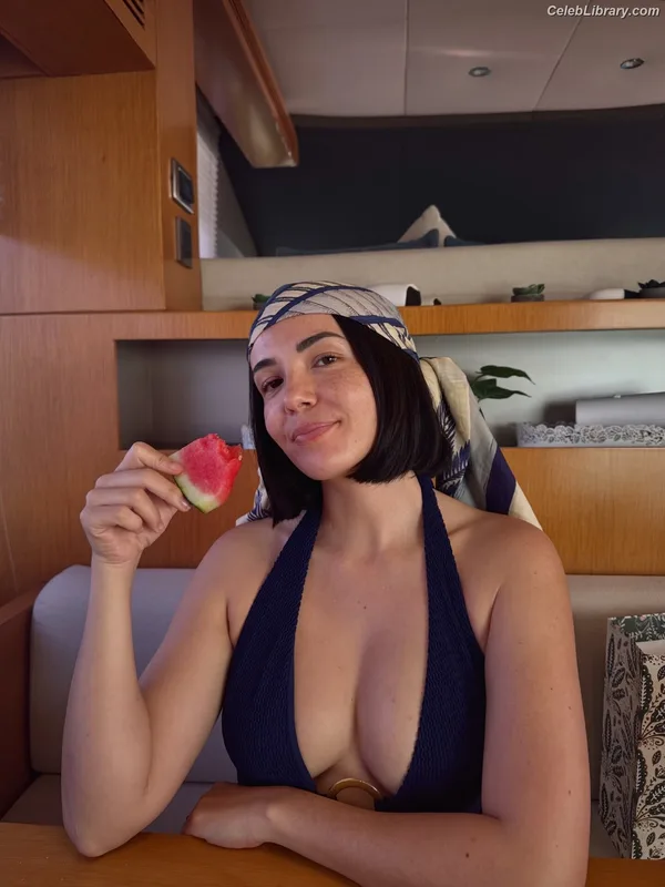 Agathe Auproux photo 3 of 458