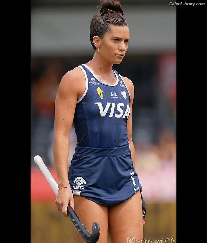 Agustina Albertario photo 1 of 101