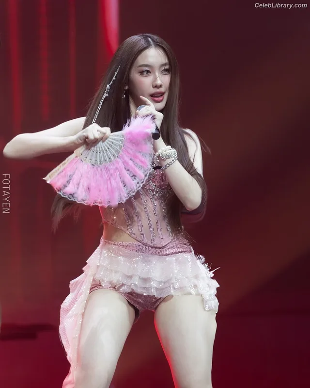 Aheye (อ๊ะอาย) photo 4 of 23