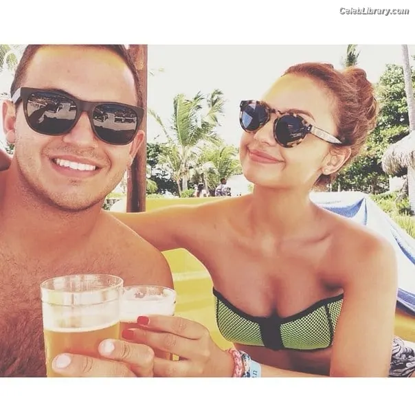 Aimee Carrero photo 23 of 349