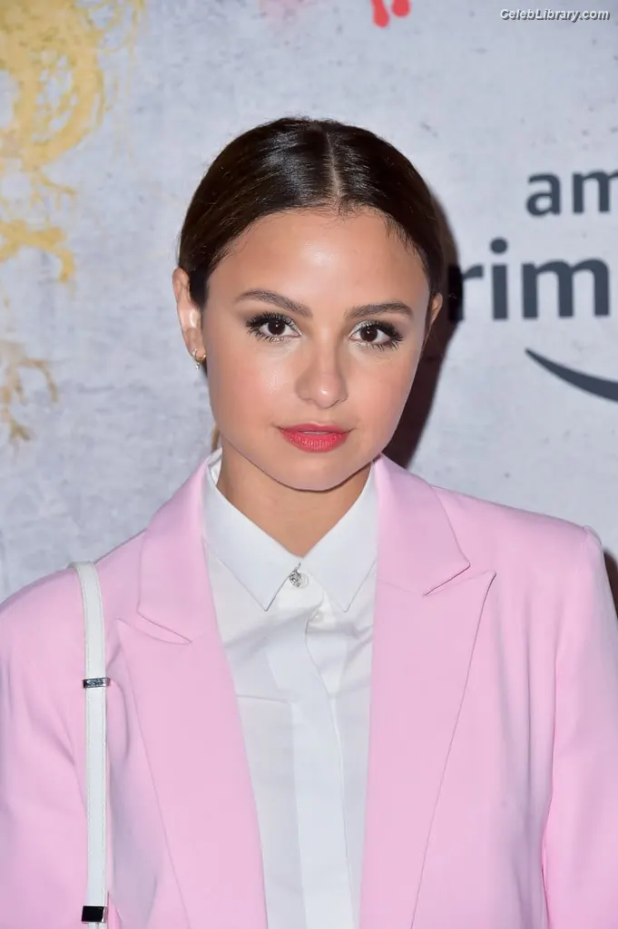 Aimee Carrero photo 14 of 349