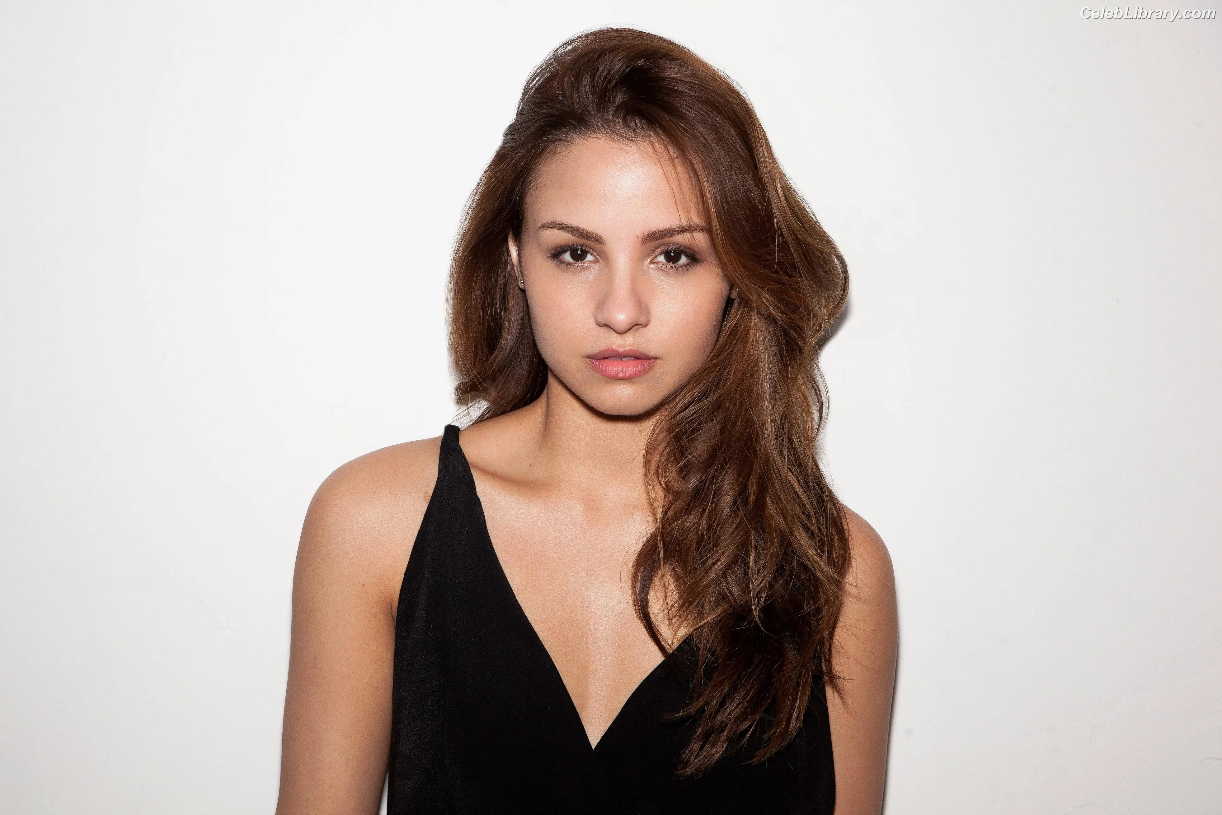 Aimee Carrero photo 6 of 349
