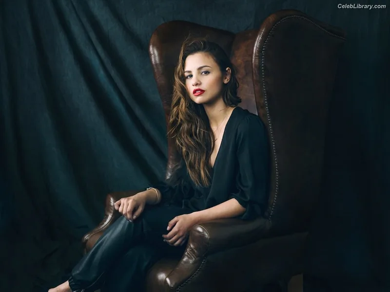 Aimee Carrero photo 6 of 350