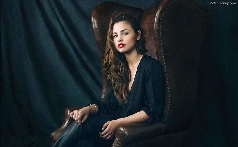 Aimee Carrero photo 17 of 350