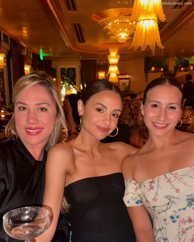 Aimee Carrero photo 11 of 350