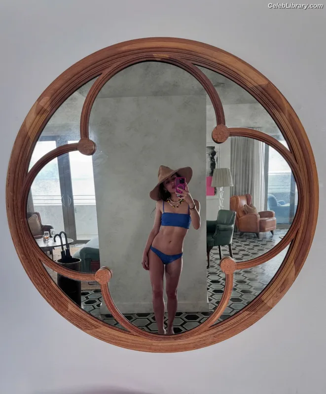 Aimee Carrero photo 16 of 350