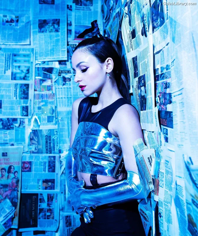 Aimee Carrero photo 5 of 350
