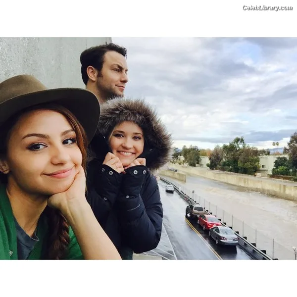 Aimee Carrero photo 8 of 350
