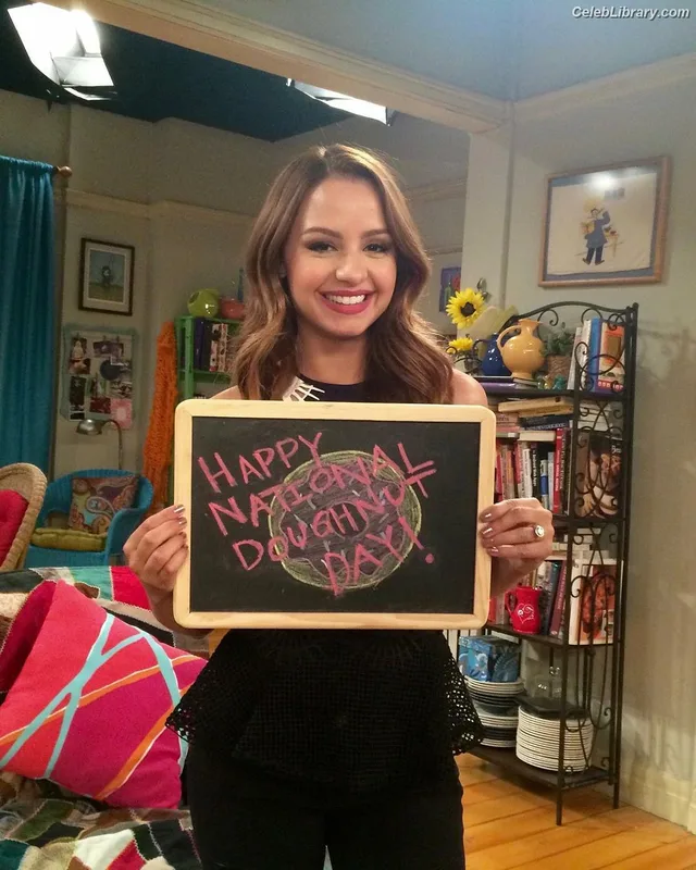 Aimee Carrero photo 21 of 350