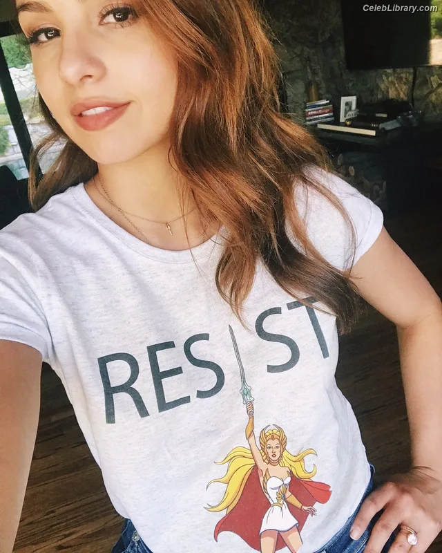 Aimee Carrero photo 13 of 350