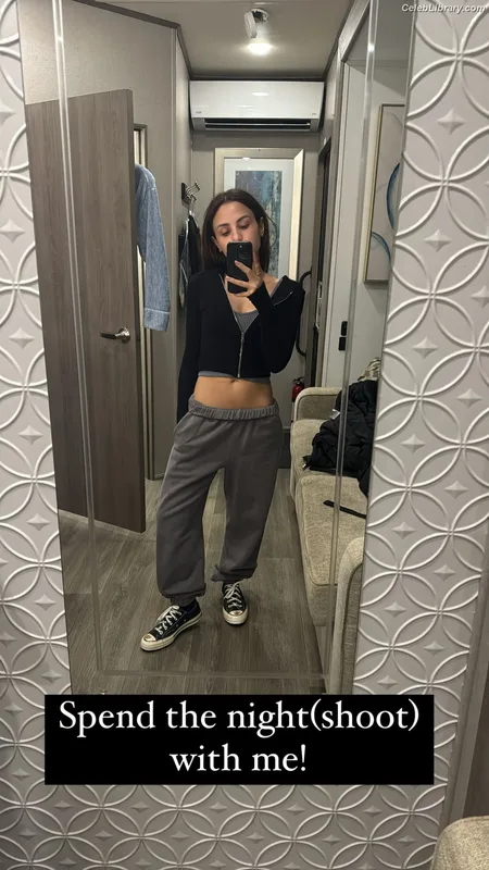 Aimee Carrero photo 10 of 350