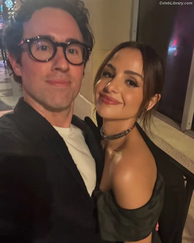 Aimee Carrero photo 15 of 350