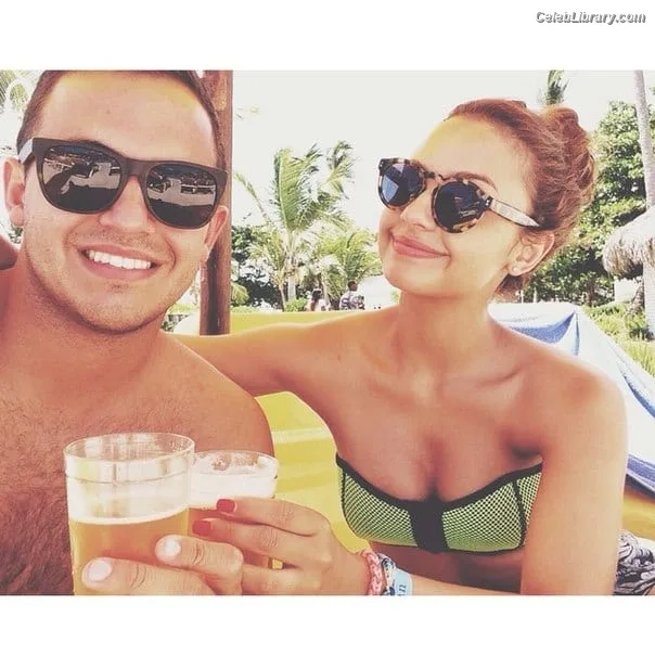 Aimee Carrero photo 23 of 350