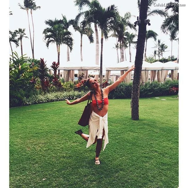 Aimee Carrero photo 7 of 350