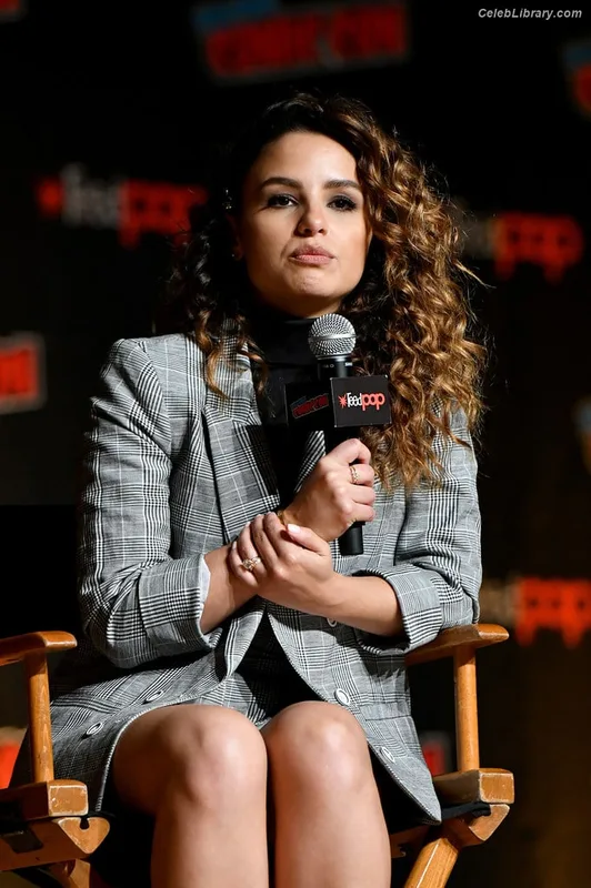 Aimee Carrero photo 15 of 350