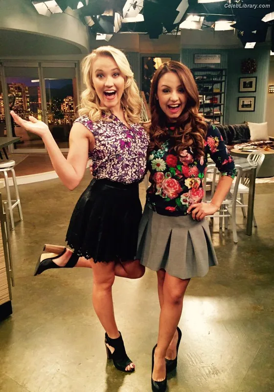 Aimee Carrero photo 6 of 350