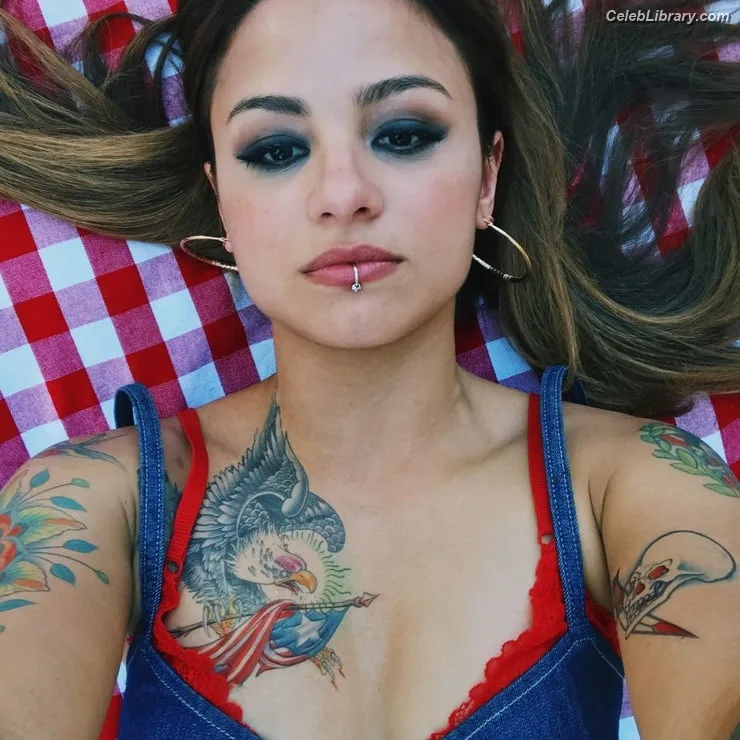 Aimee Carrero photo 7 of 350