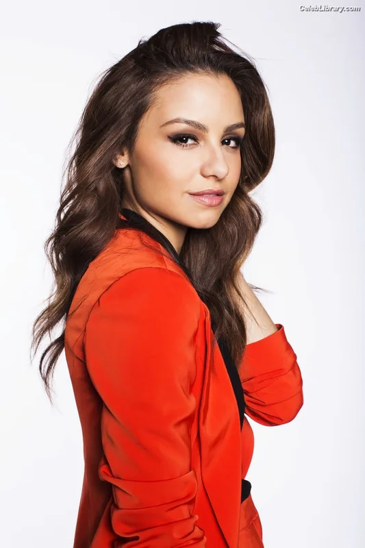 Aimee Carrero photo 4 of 350