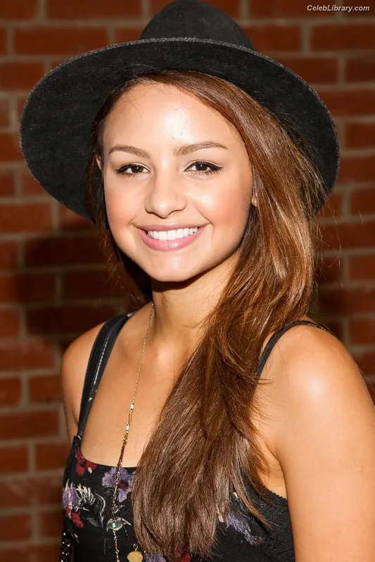 Aimee Carrero photo 20 of 350