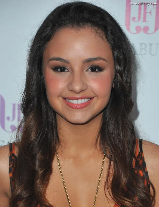 Aimee Carrero photo 23 of 350