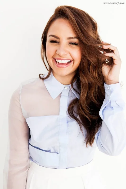Aimee Carrero photo 17 of 350